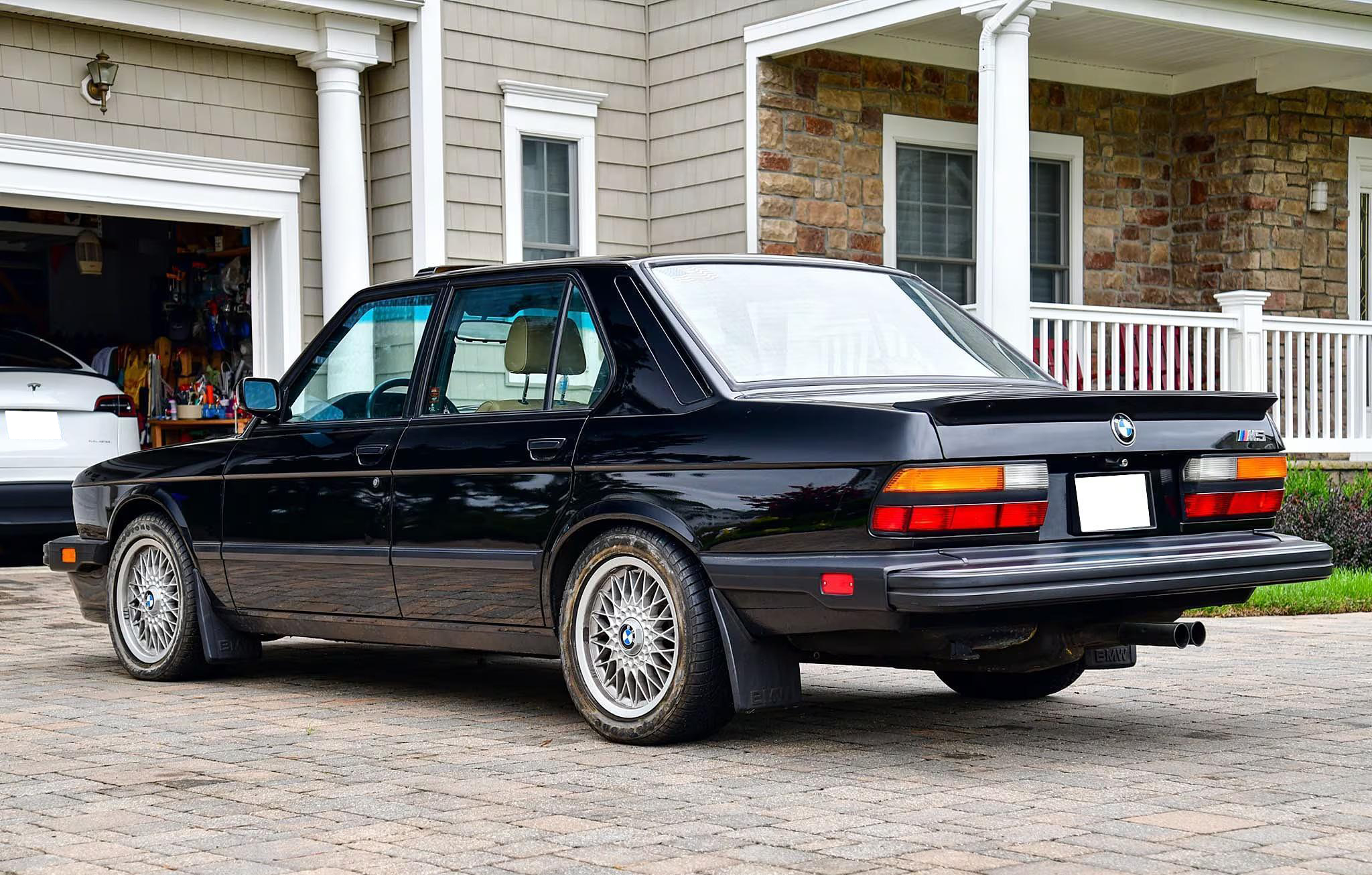 1988 BMW M5