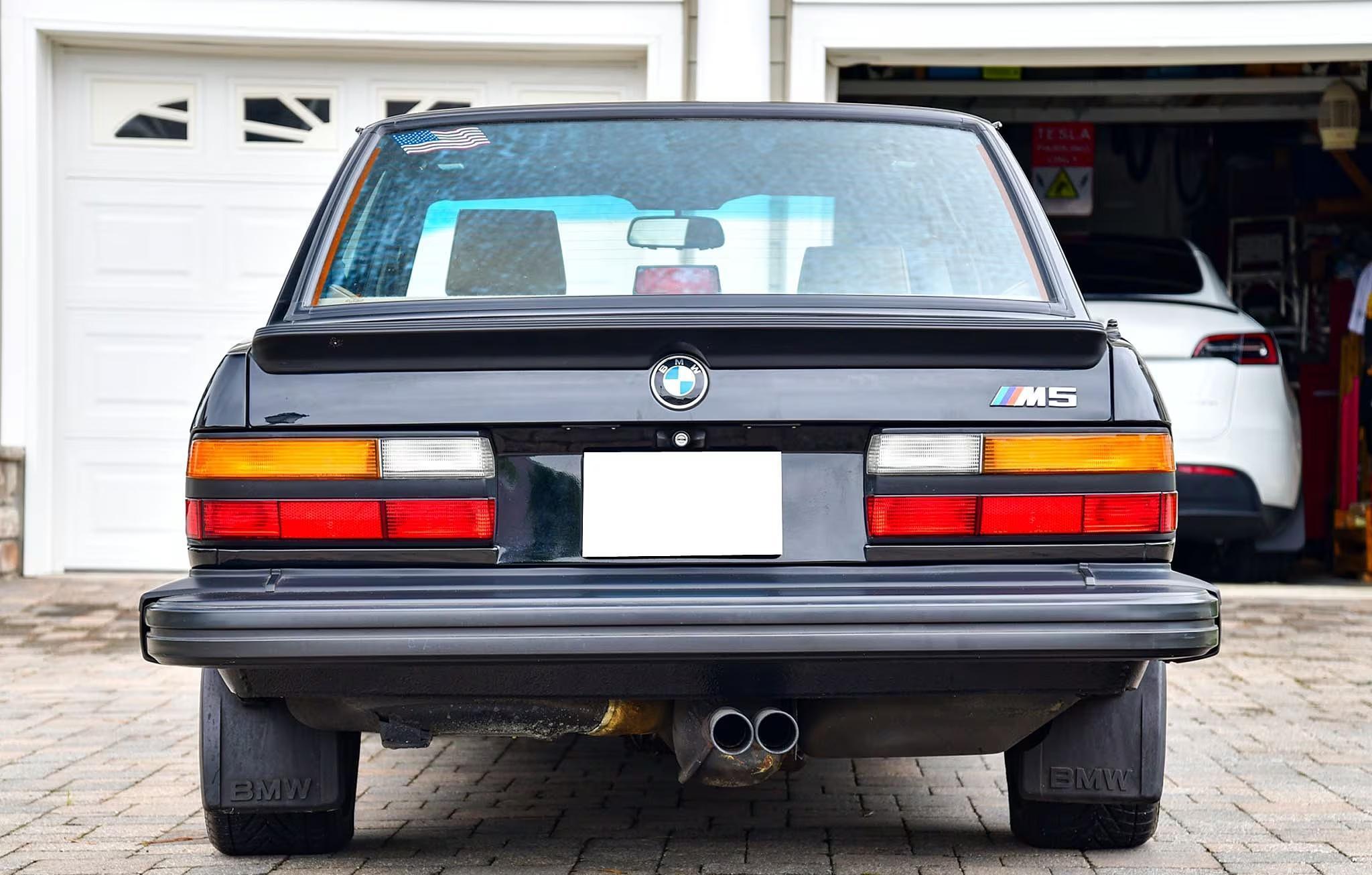 1988 BMW M5