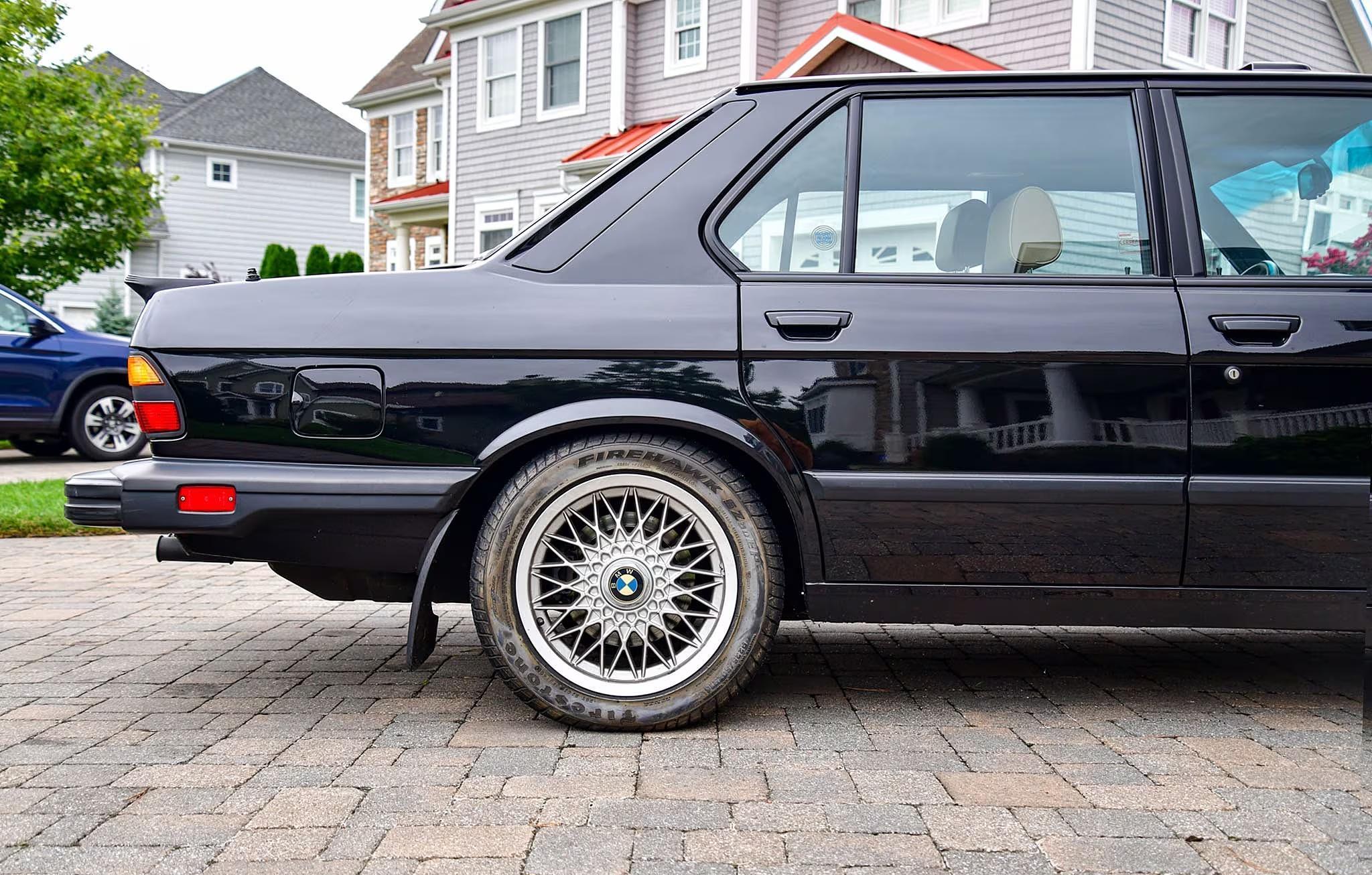 1988 BMW M5