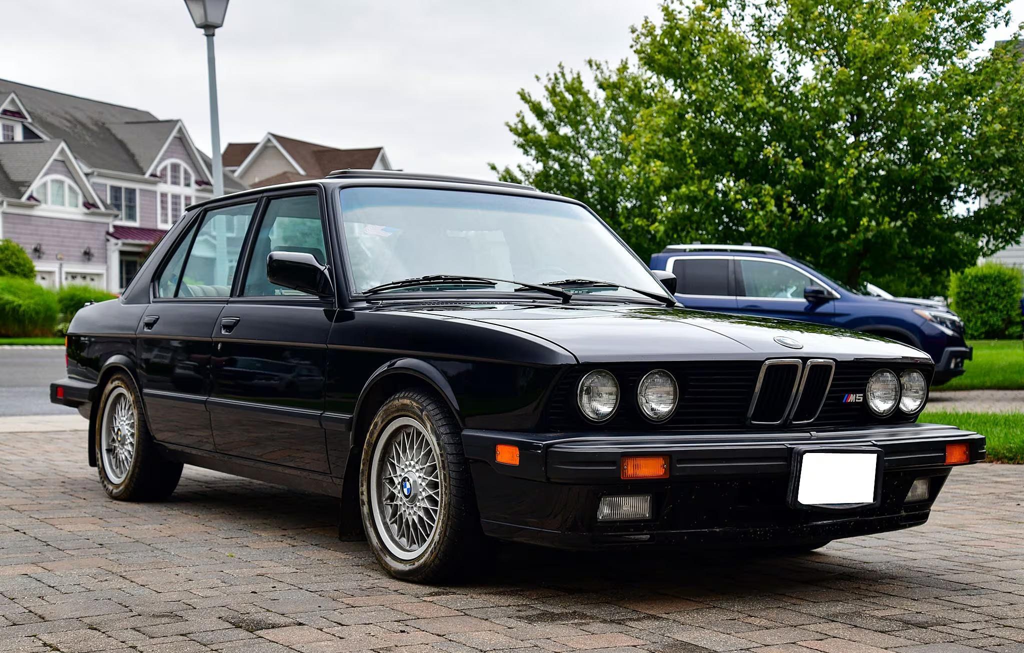 1988 BMW M5