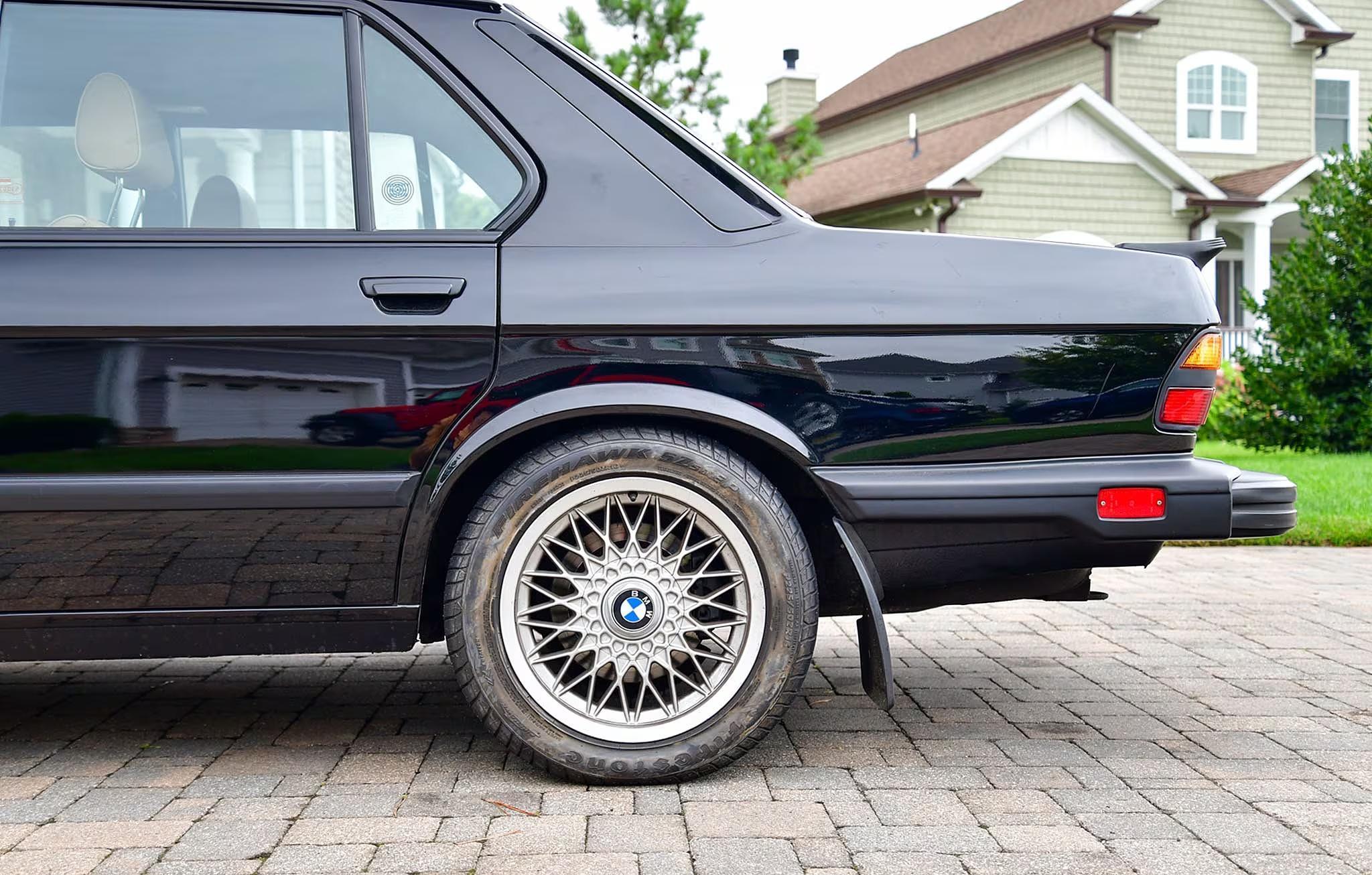 1988 BMW M5
