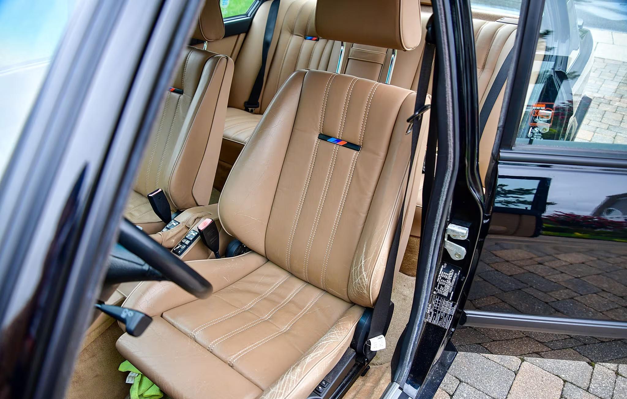 1988 BMW M5