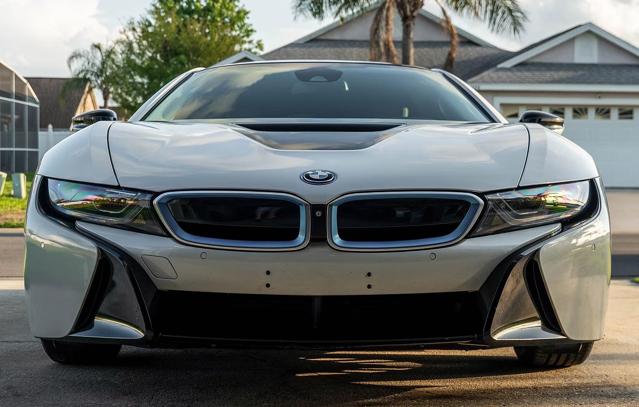 2016 BMW i8