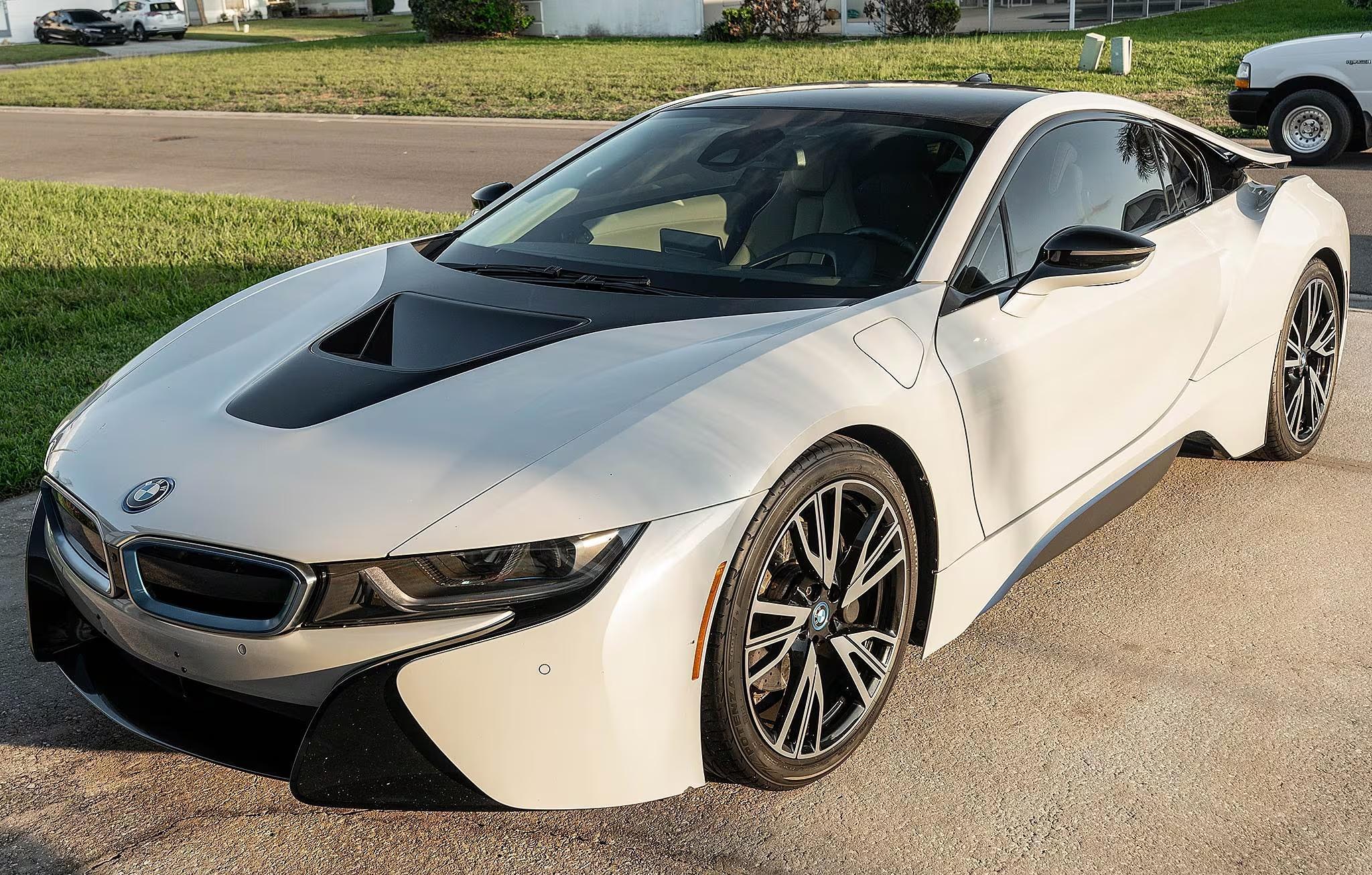2016 BMW i8