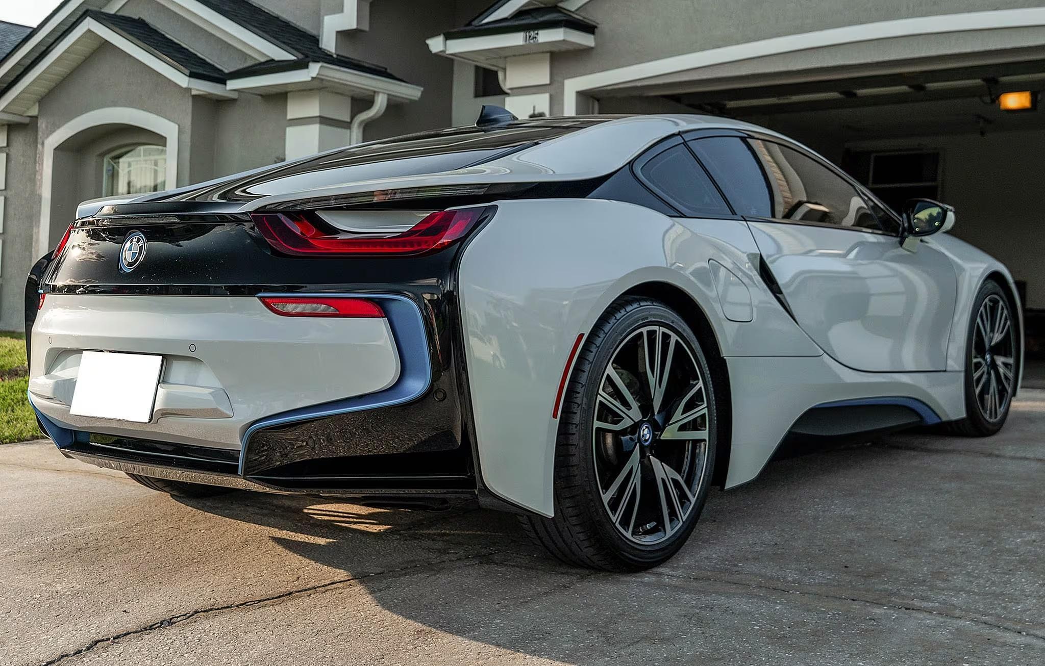 2016 BMW i8