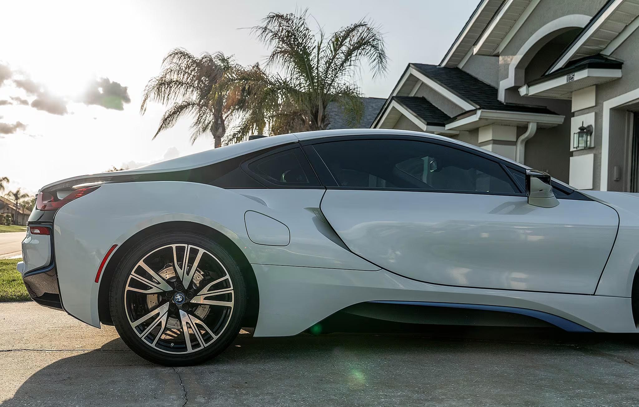 2016 BMW i8