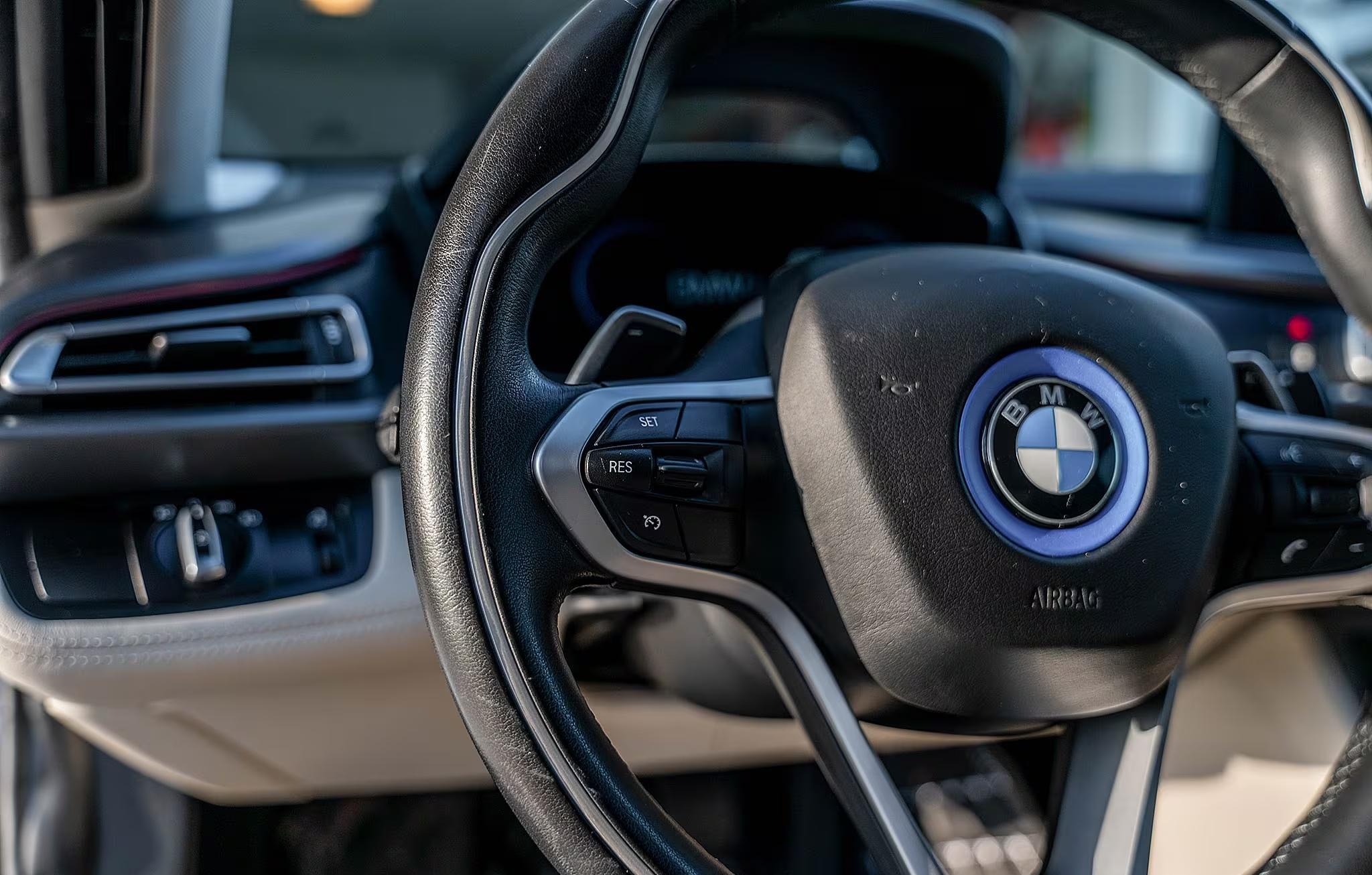2016 BMW i8