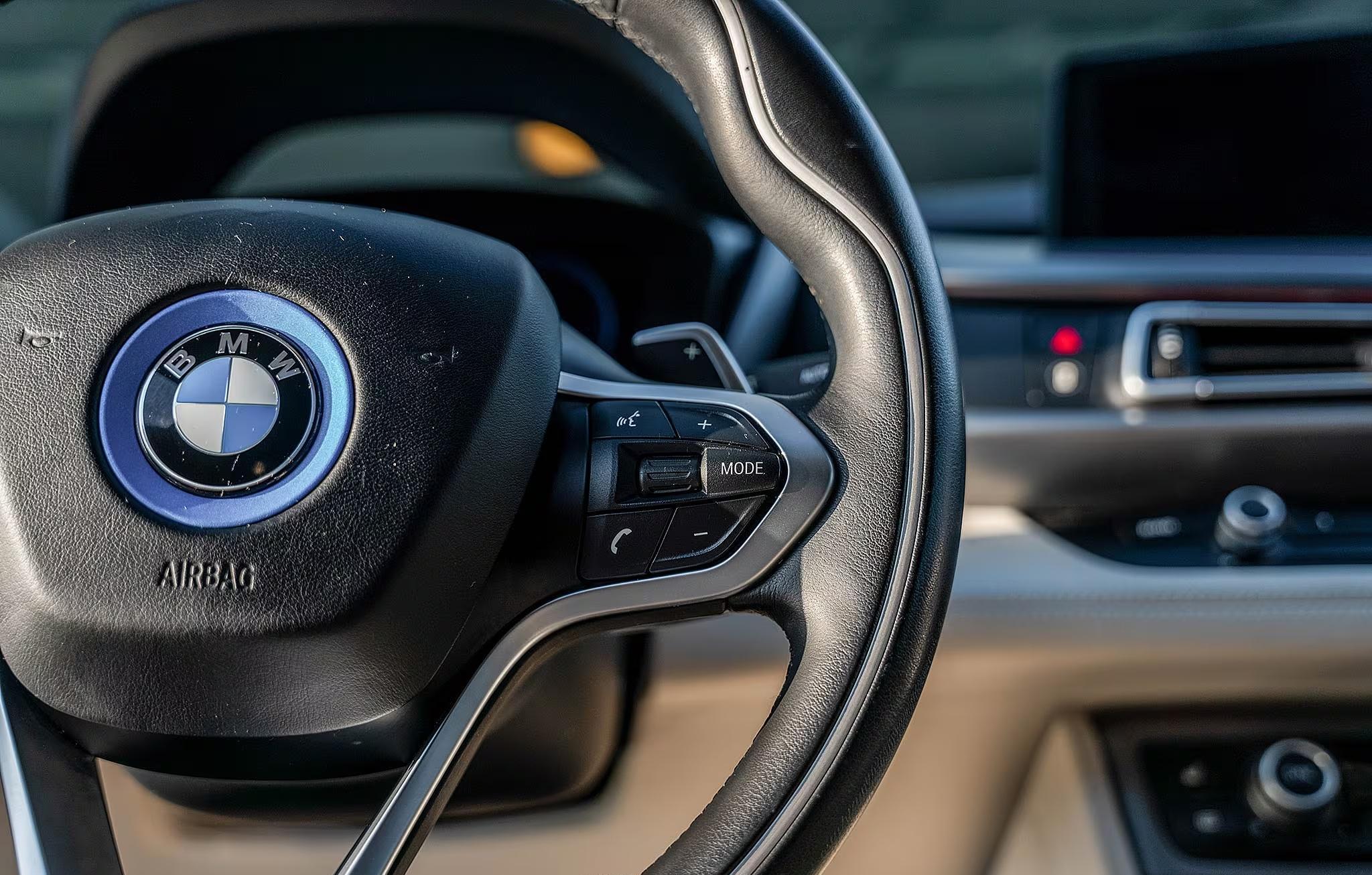 2016 BMW i8