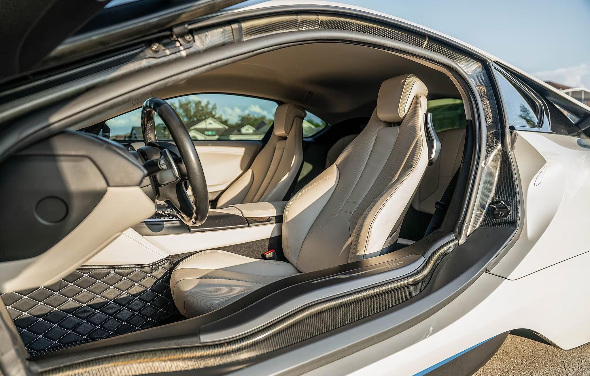 2016 BMW i8