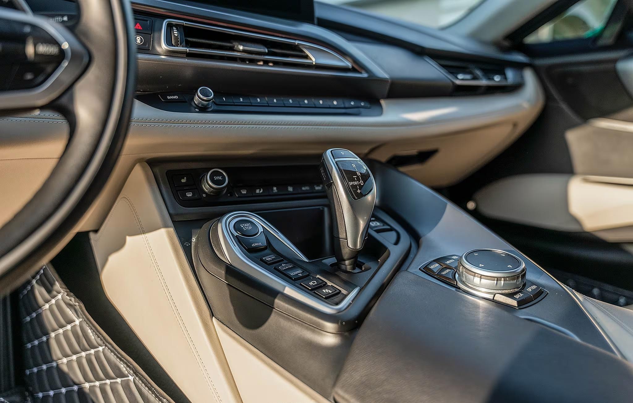 2016 BMW i8