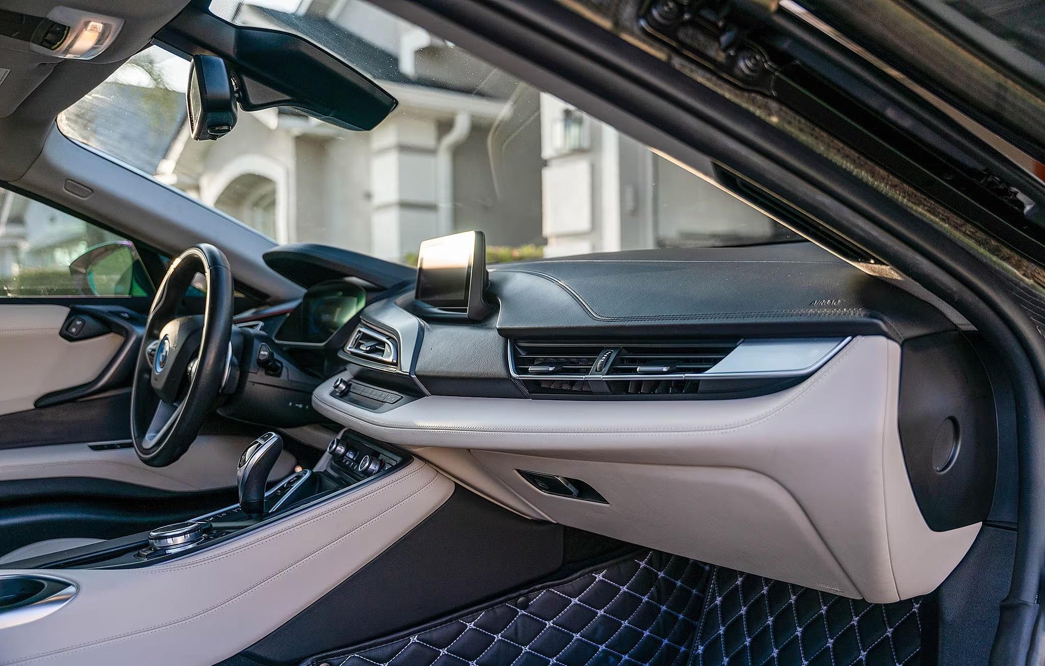 2016 BMW i8