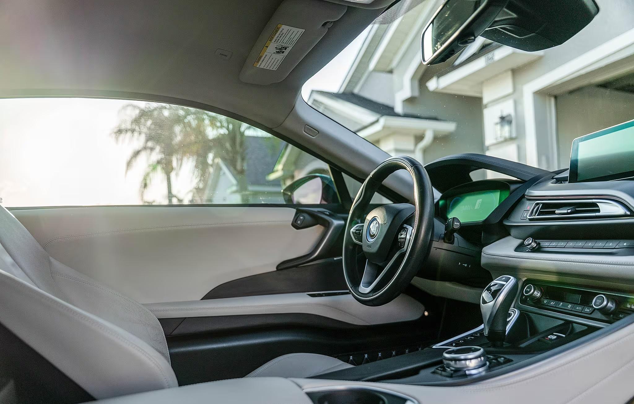2016 BMW i8