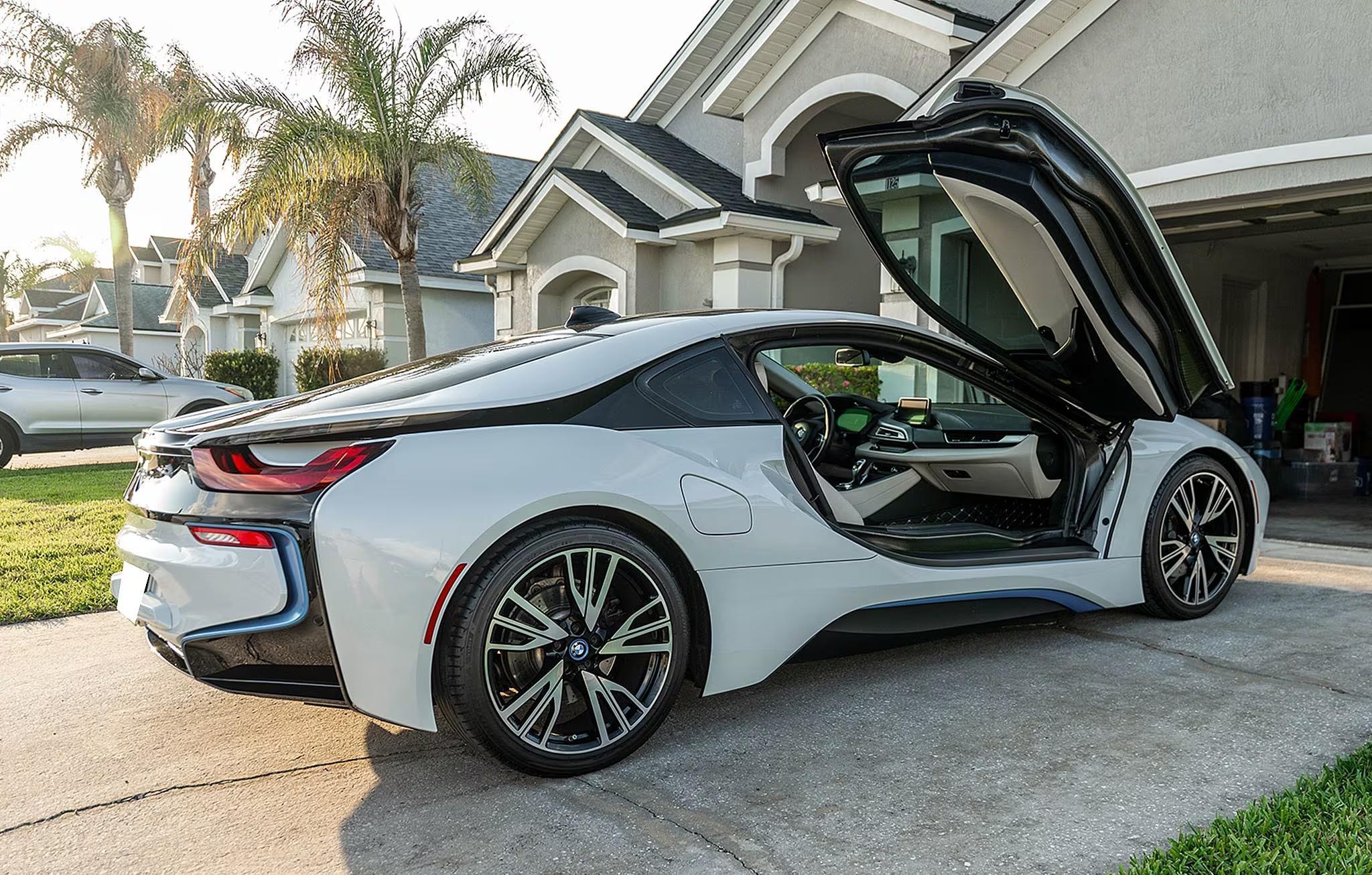 2016 BMW i8