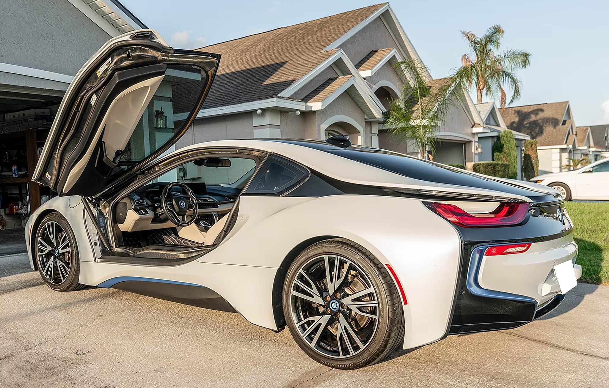 2016 BMW i8
