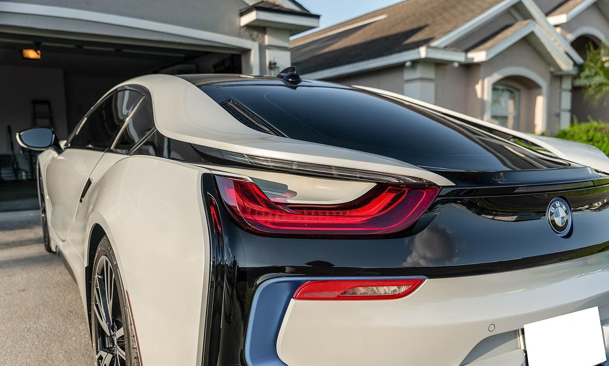 2016 BMW i8
