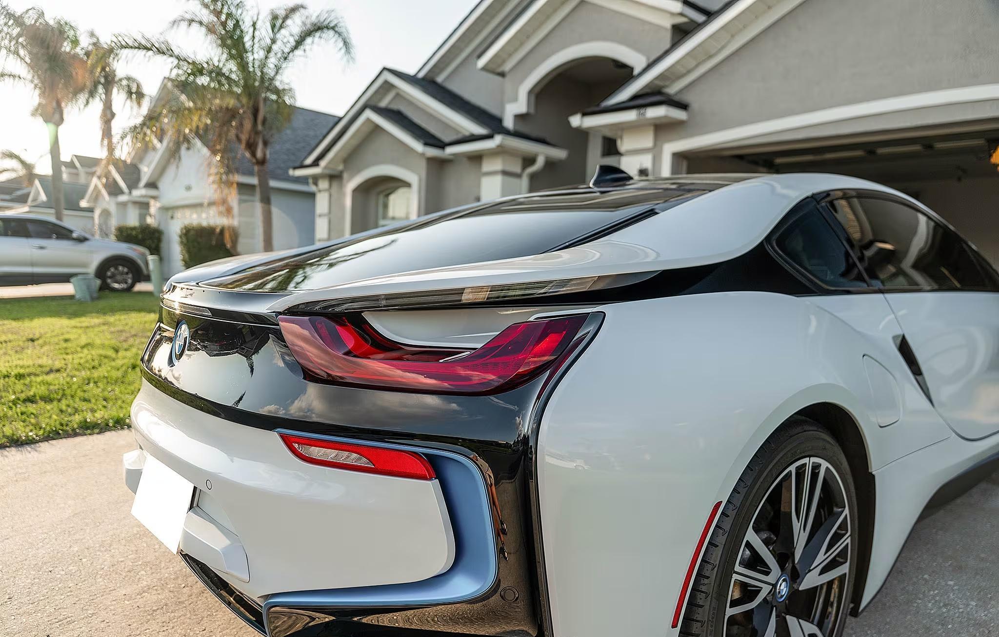 2016 BMW i8