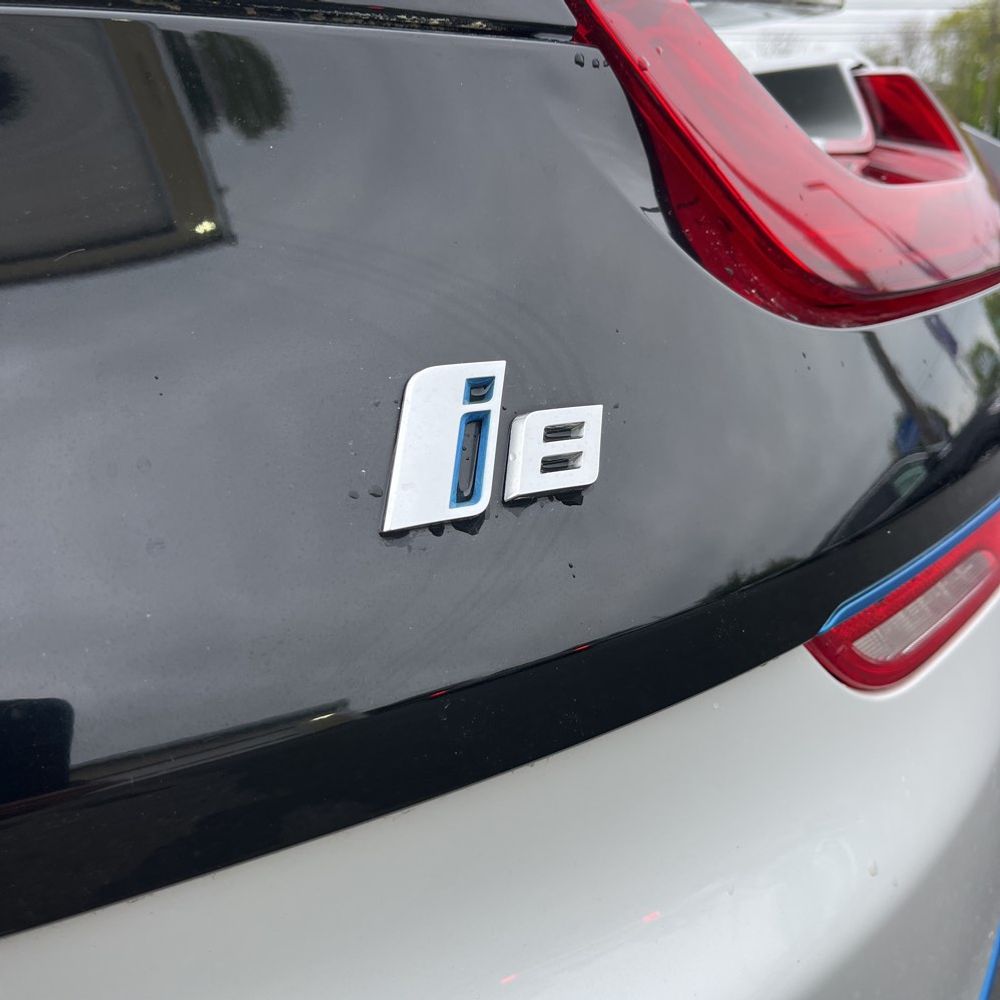 2019 BMW i8