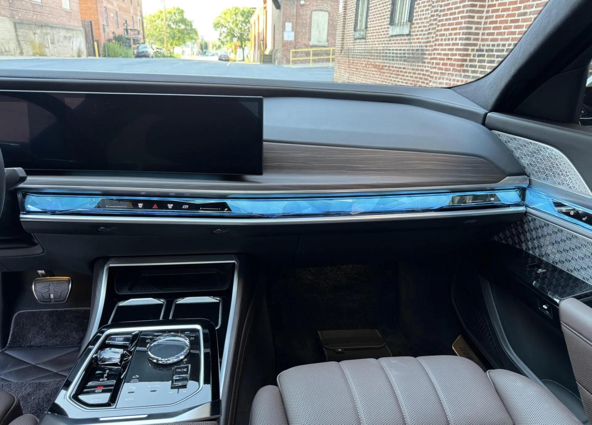 2023 BMW i7 xDrive60 M Sport