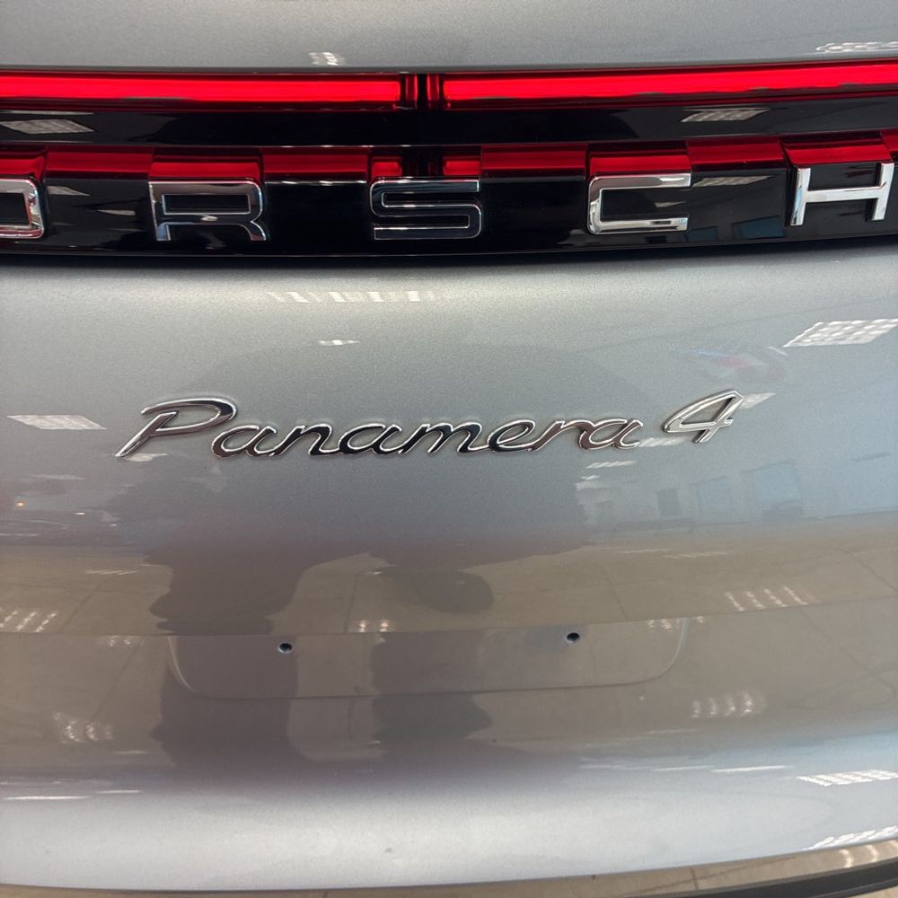 2020 Porsche Panamera 4