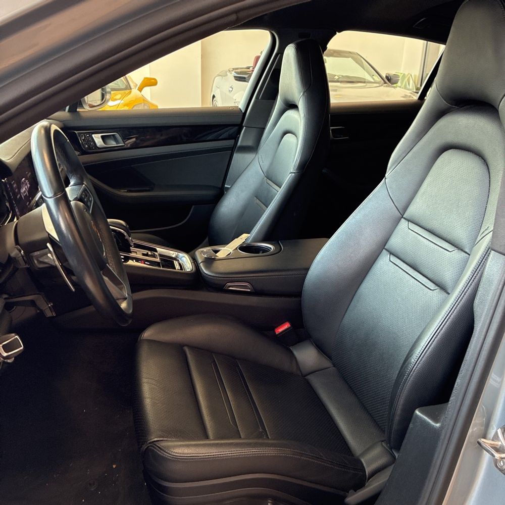 2020 Porsche Panamera 4