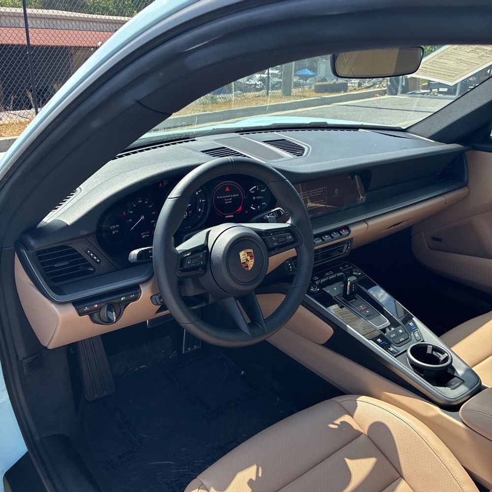 2024 Porsche 911 Carrera