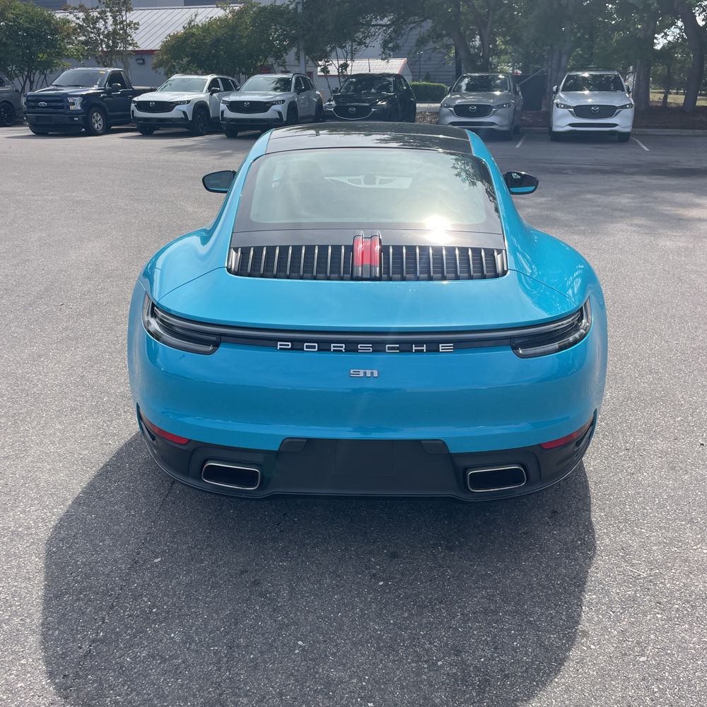 2021 Porsche 911 Carrera