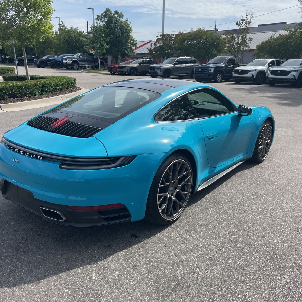 2021 Porsche 911 Carrera