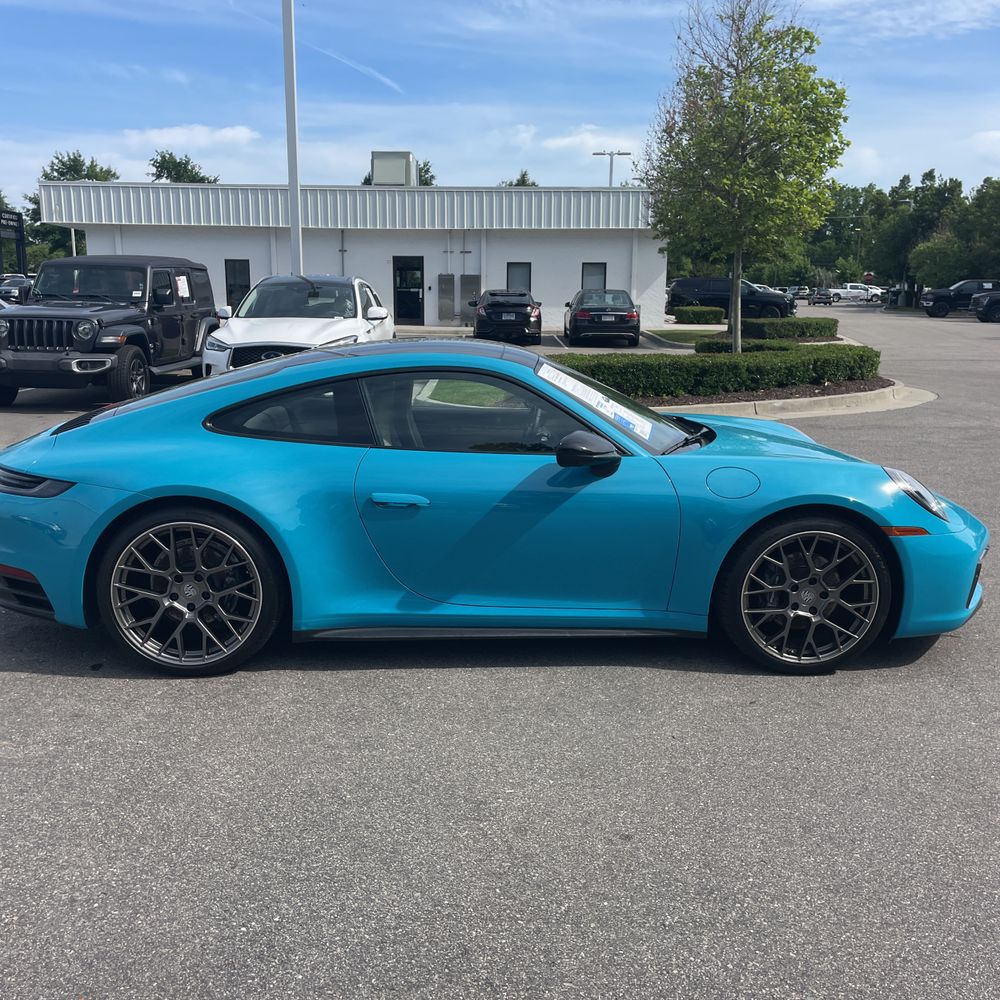 2021 Porsche 911 Carrera