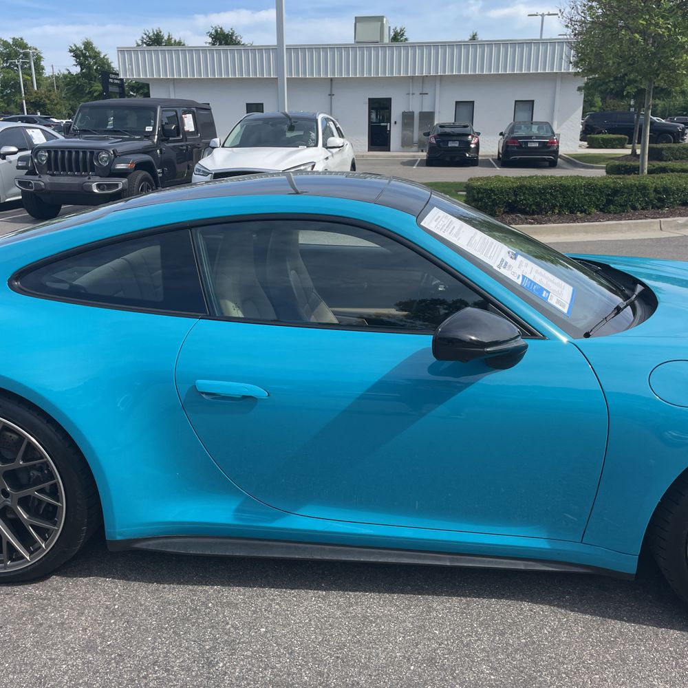 2021 Porsche 911 Carrera