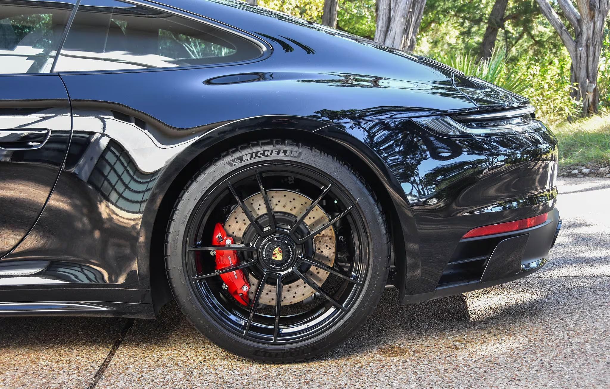 2024 Porsche 911 Carrera GTS