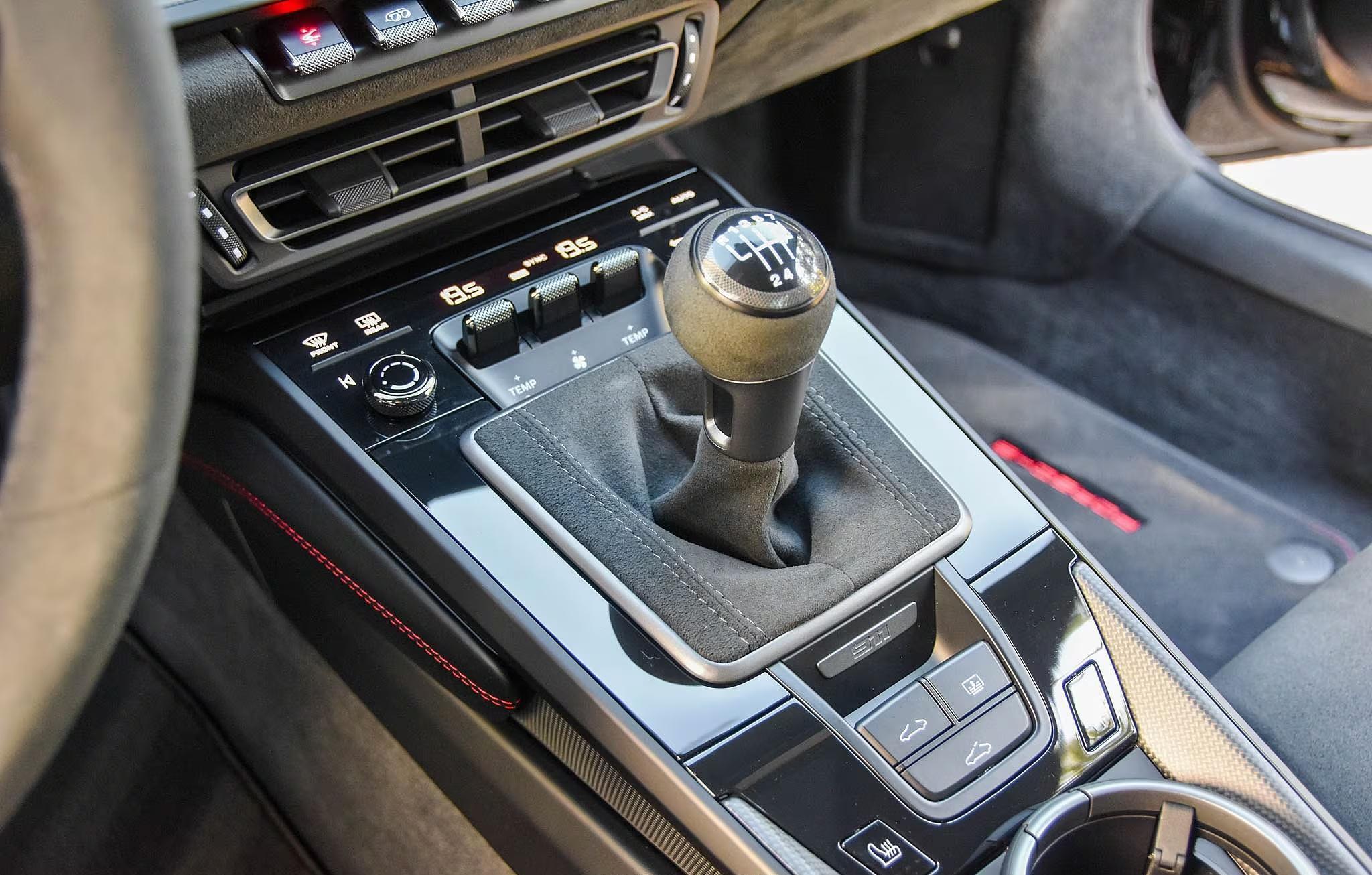 2024 Porsche 911 Carrera GTS