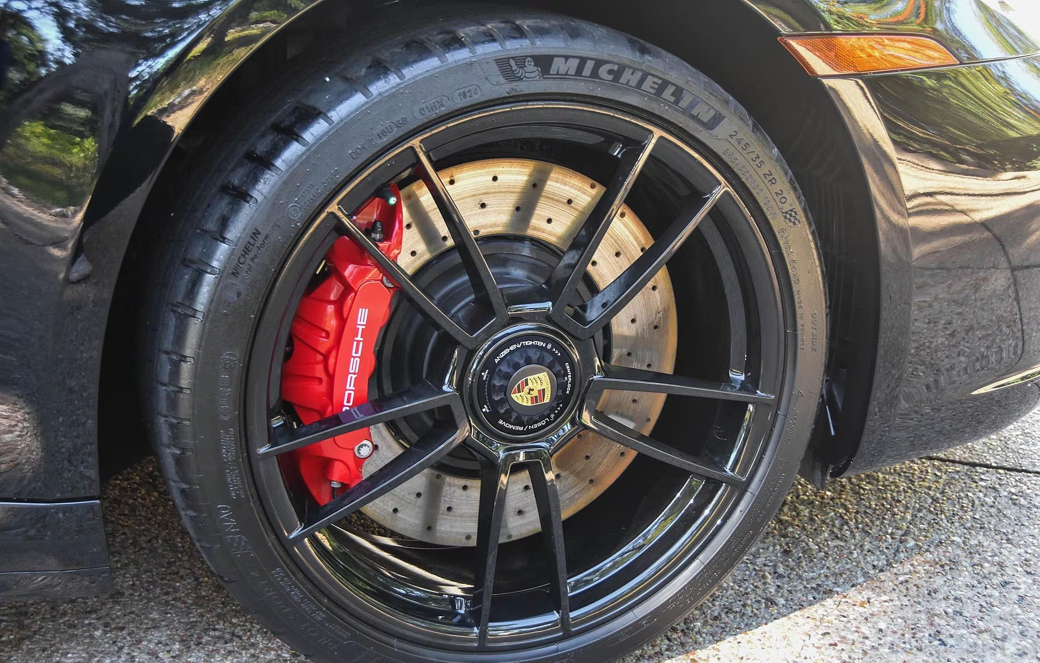 2024 Porsche 911 Carrera GTS