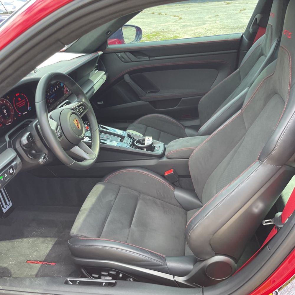 2025 Porsche 911 Carrera GTS