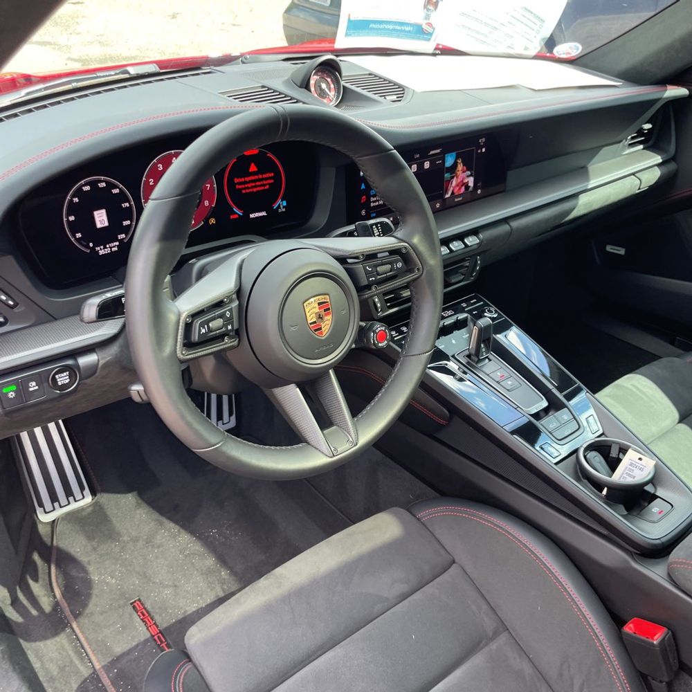 2025 Porsche 911 Carrera GTS