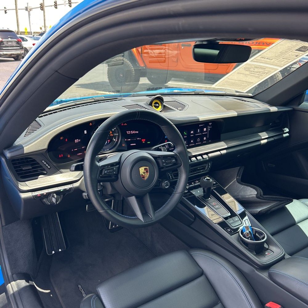 2022 Porsche 911 Carrera GTS