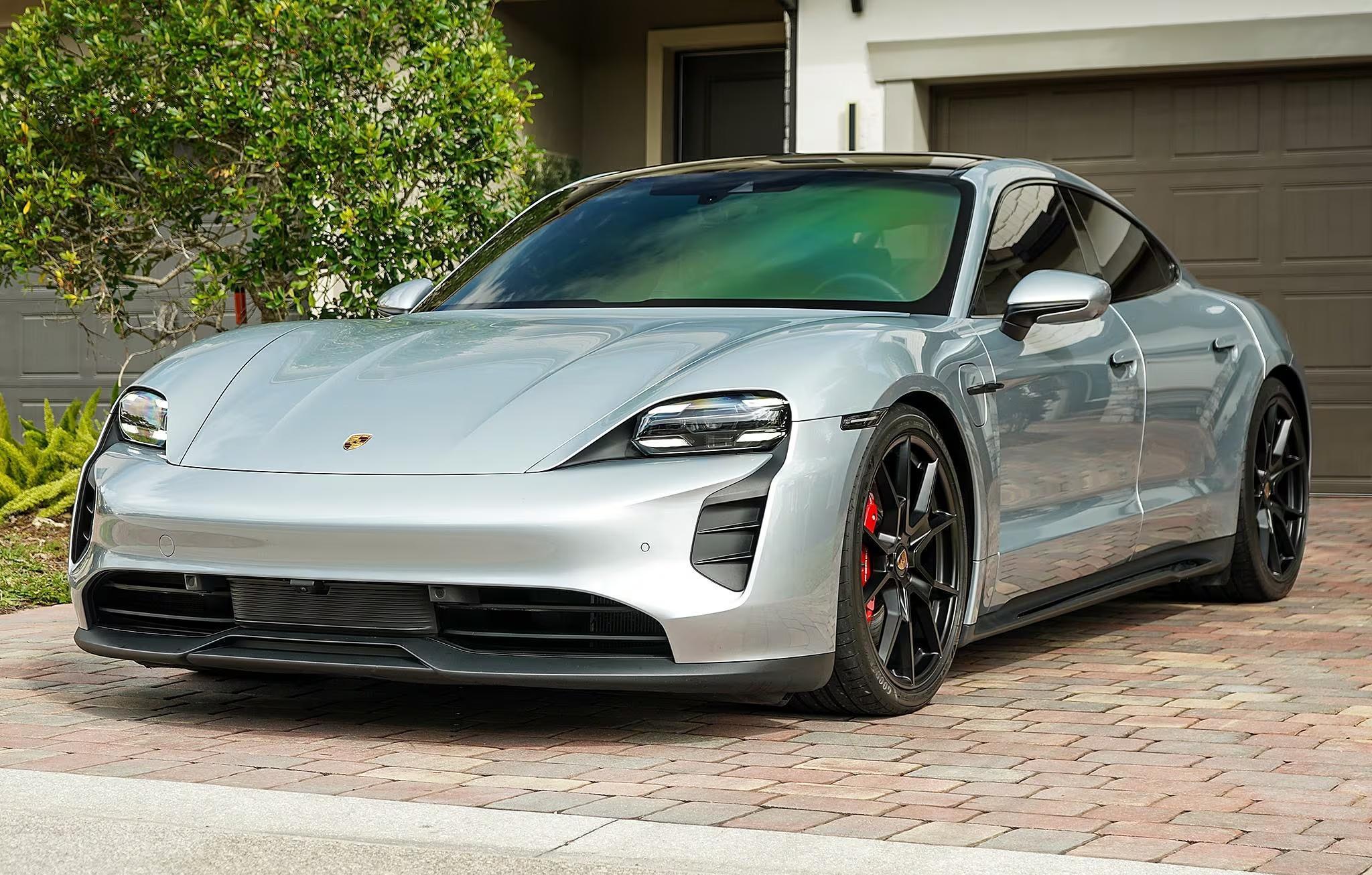 2024 Porsche Taycan GTS