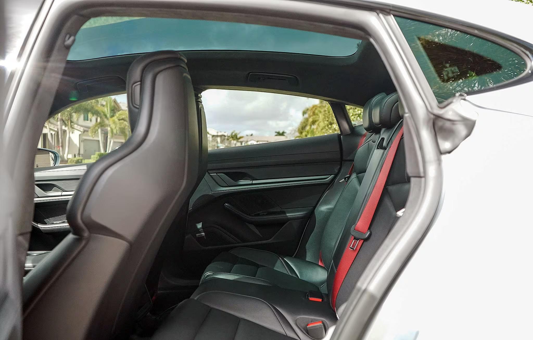 2024 Porsche Taycan GTS