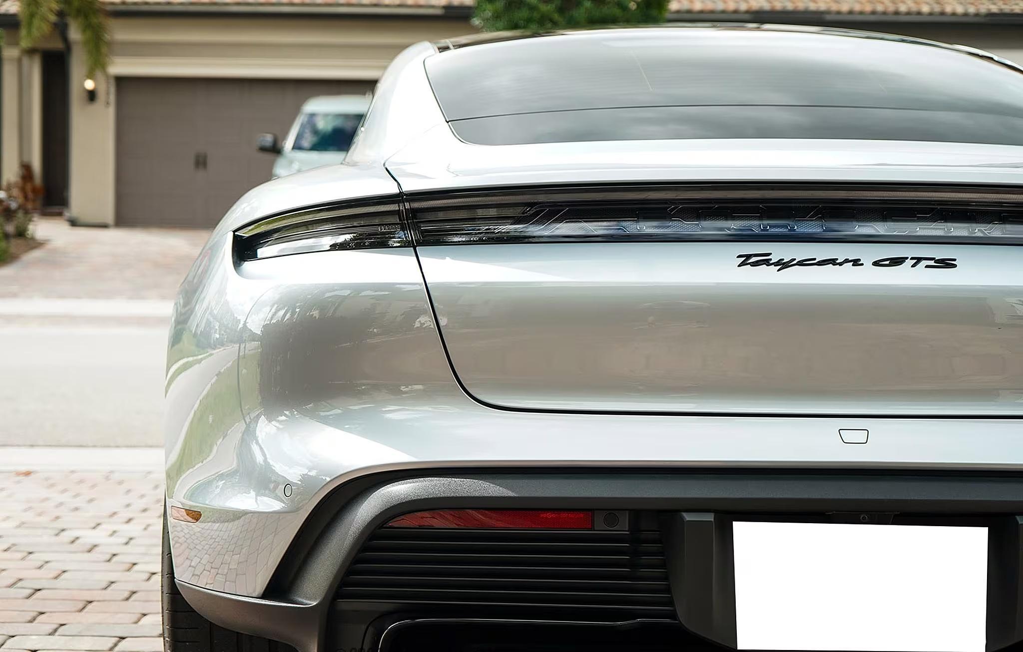 2024 Porsche Taycan GTS