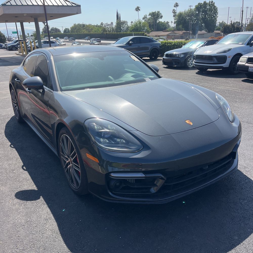 2022 Porsche Panamera GTS