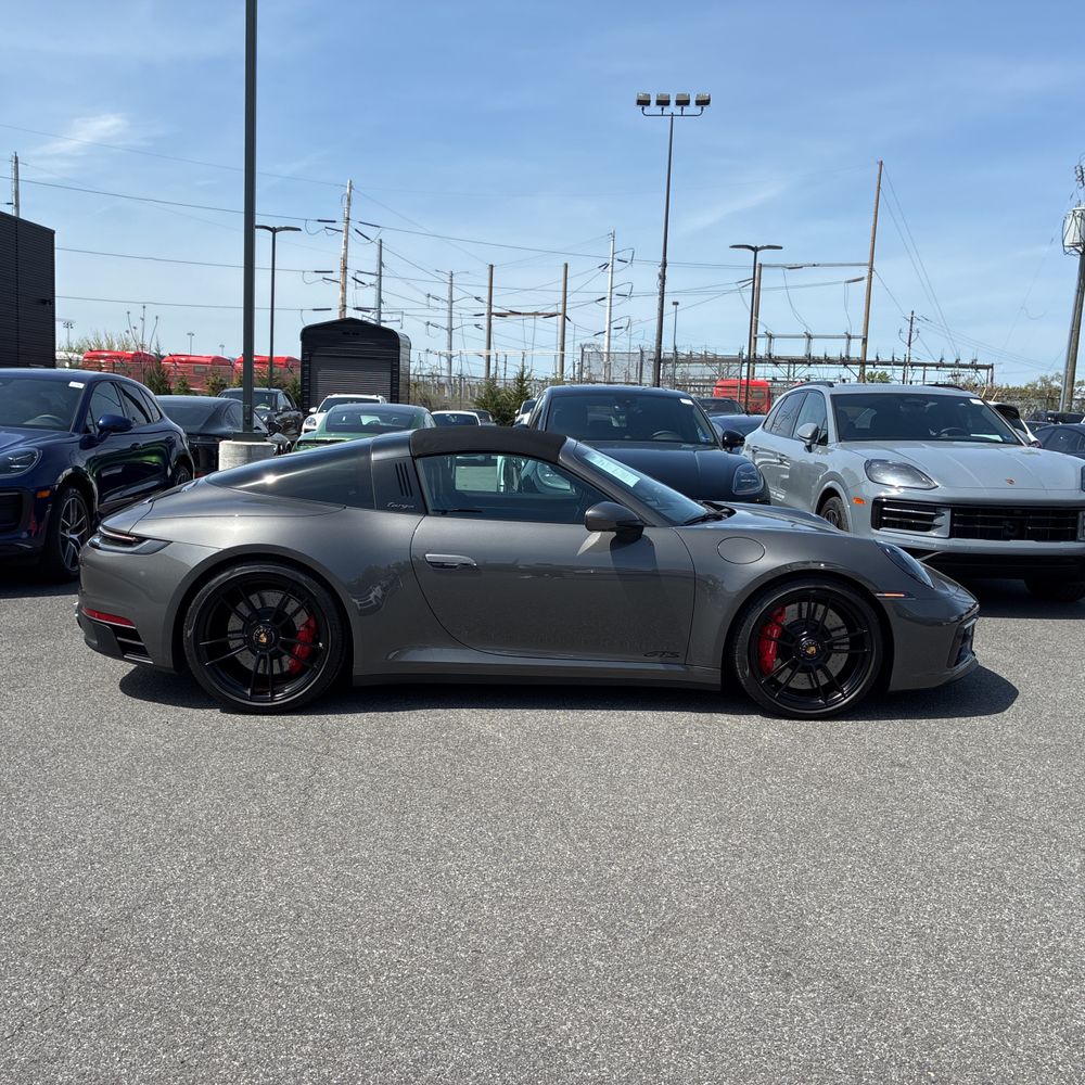 2024 Porsche 911 Targa 4 GTS