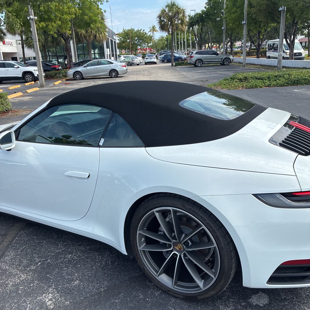 2023 Porsche 911 Carrera Cabriolet