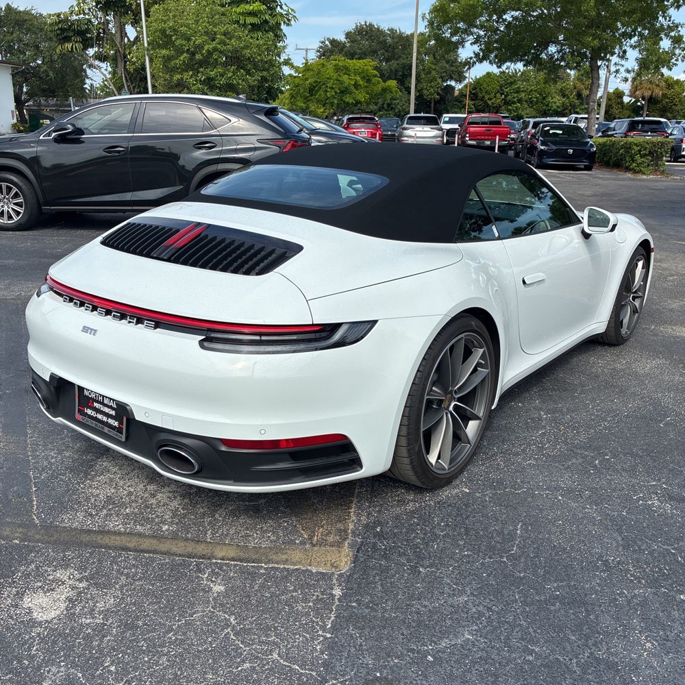 2023 Porsche 911 Carrera Cabriolet