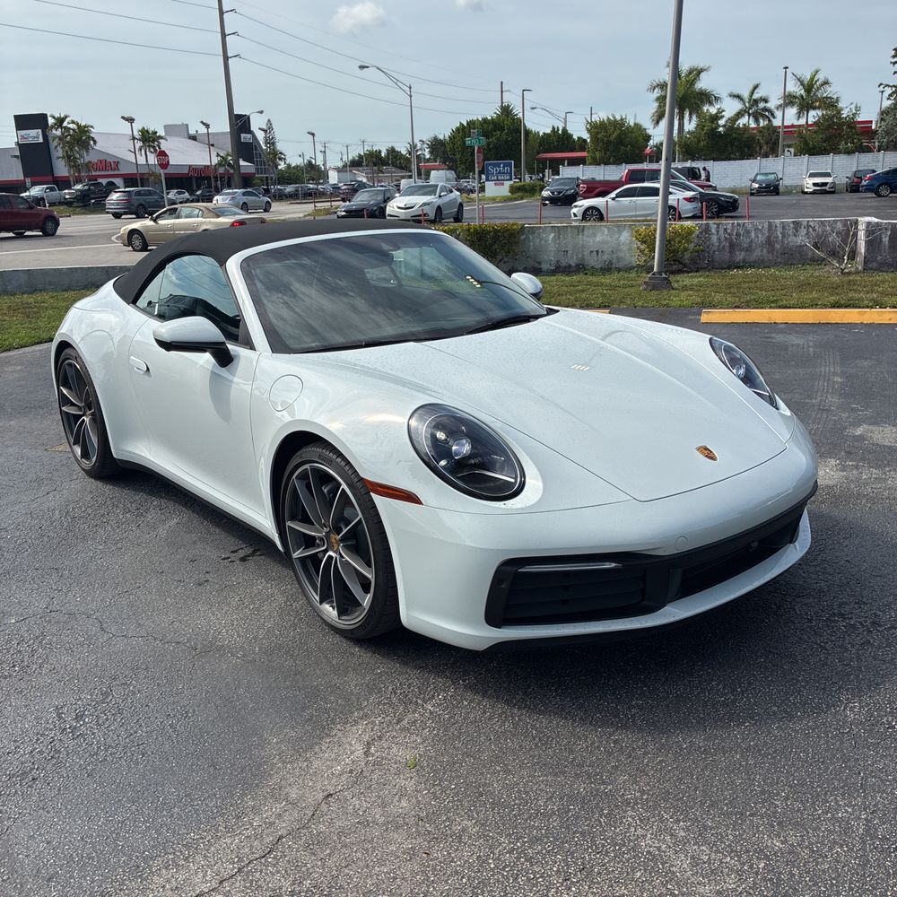 2023 Porsche 911 Carrera Cabriolet