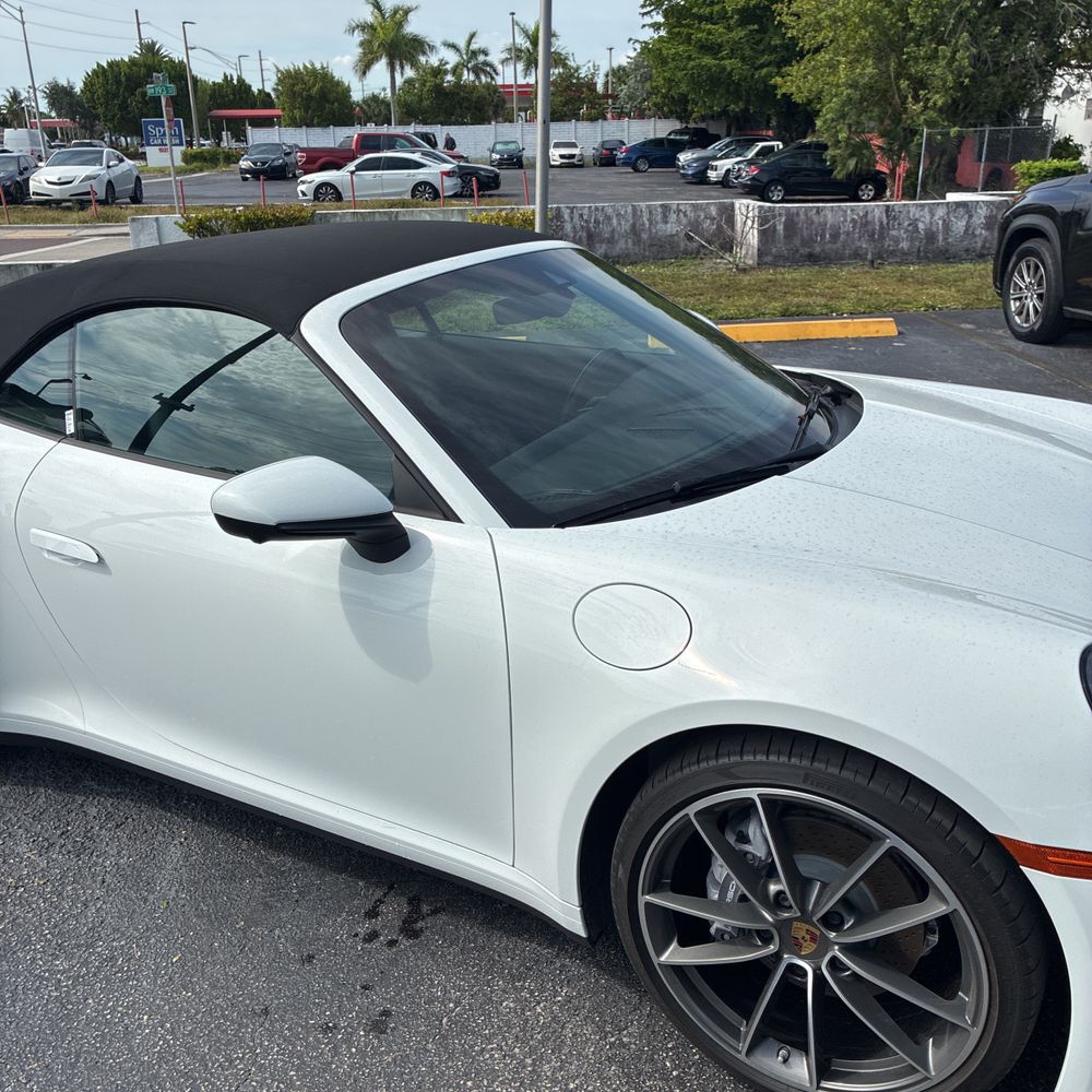 2023 Porsche 911 Carrera Cabriolet