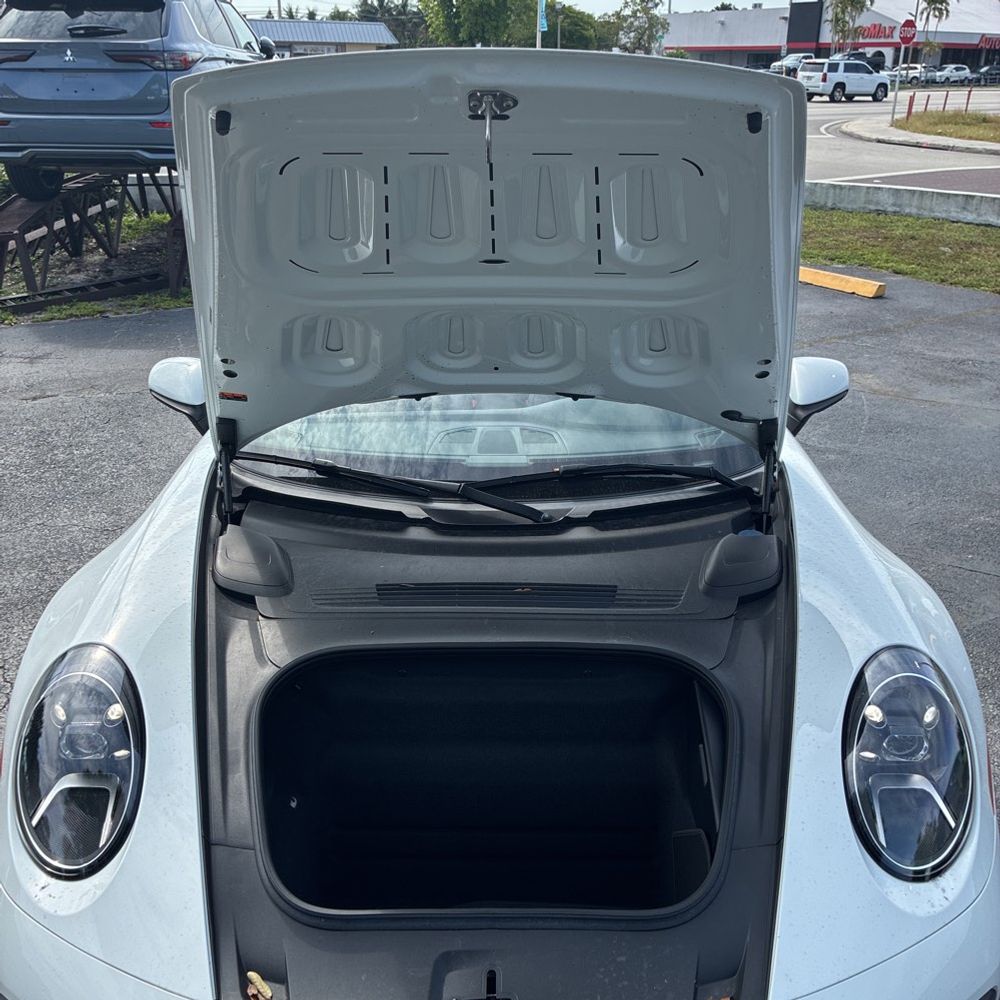 2023 Porsche 911 Carrera Cabriolet