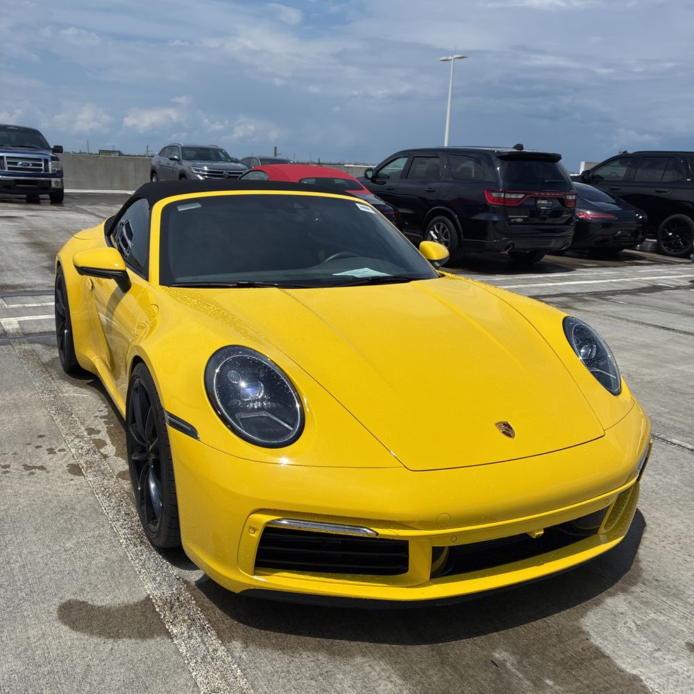 2022 Porsche 911 Carrera Cabriolet