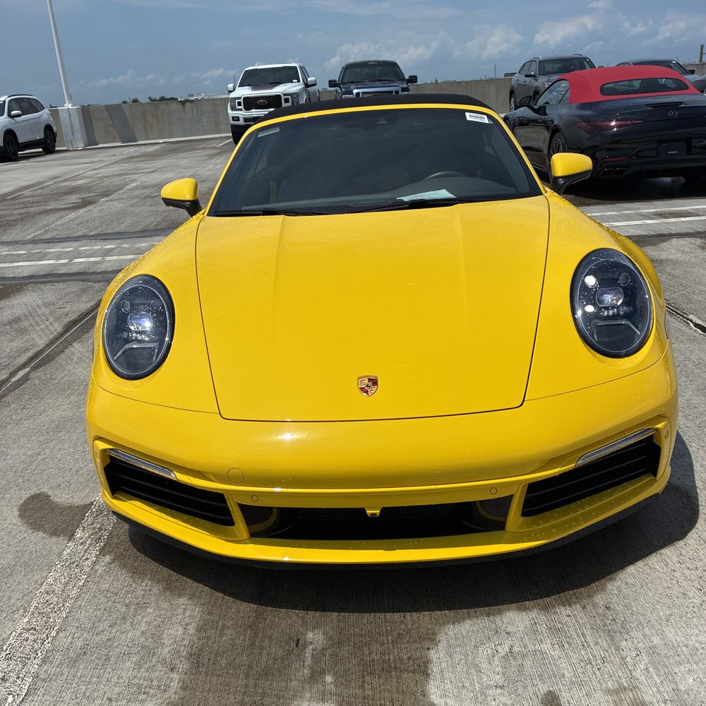 2022 Porsche 911 Carrera Cabriolet