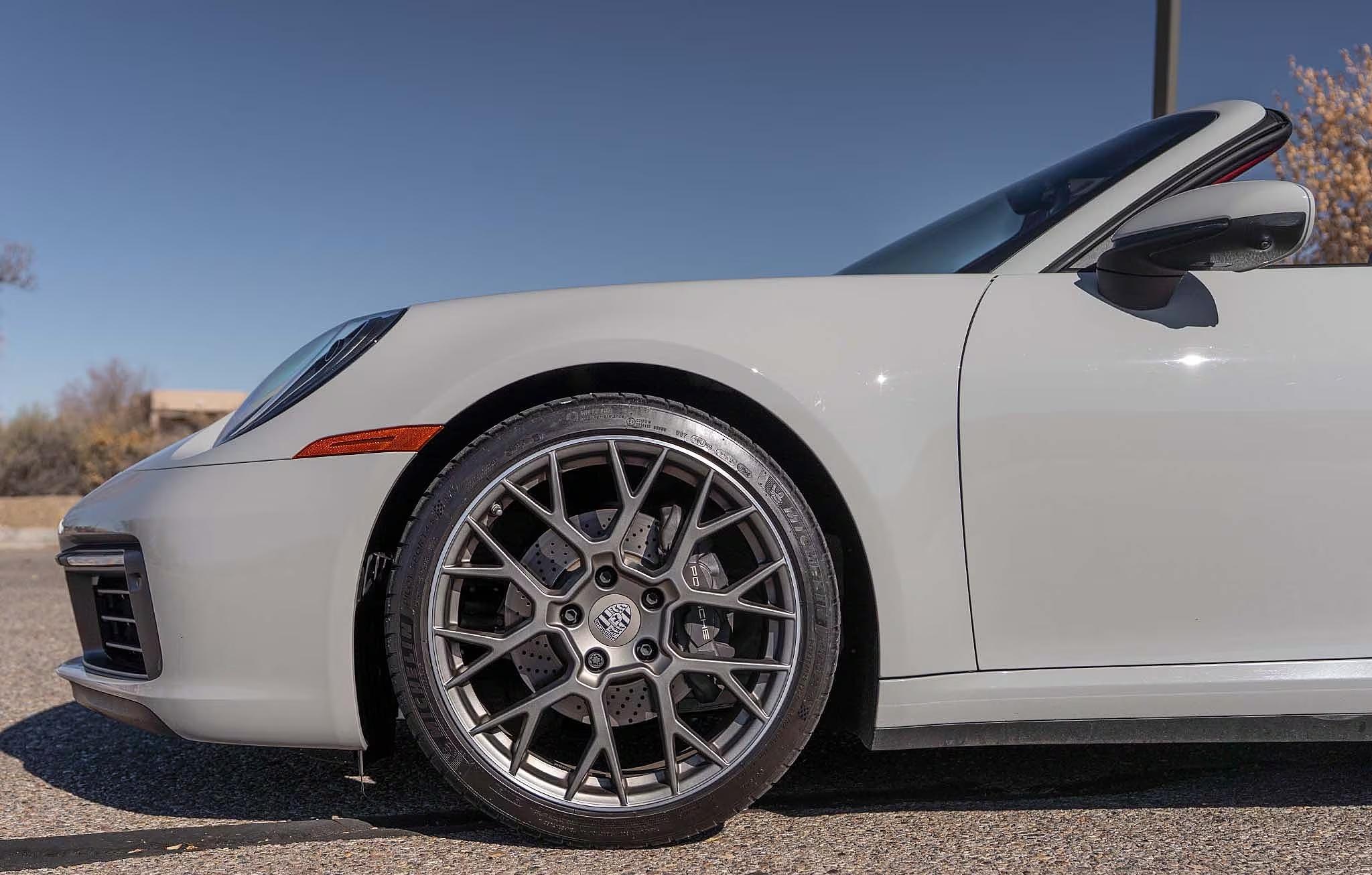2024 Porsche 911 Carrera Cabriolet