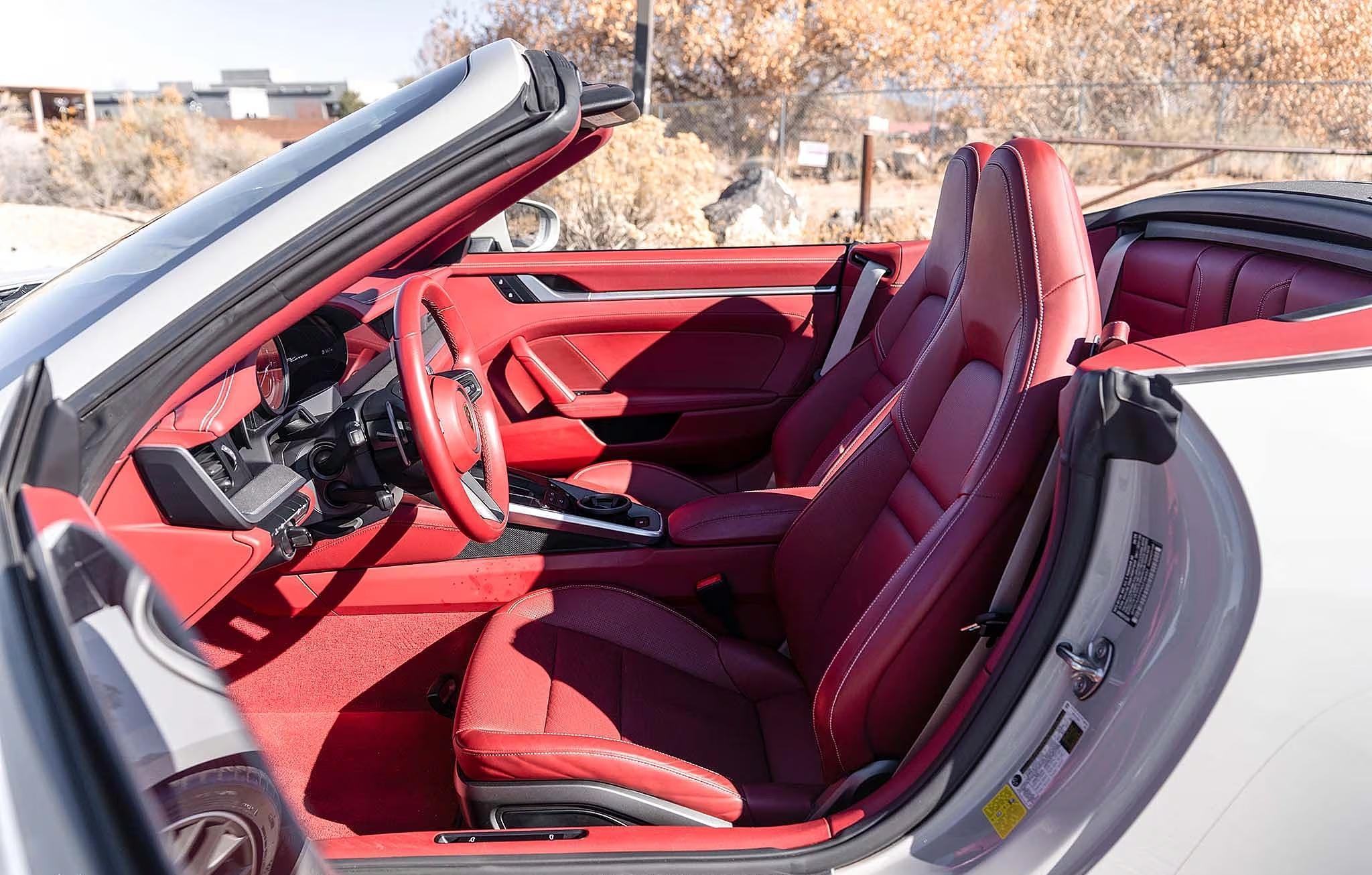 2024 Porsche 911 Carrera Cabriolet