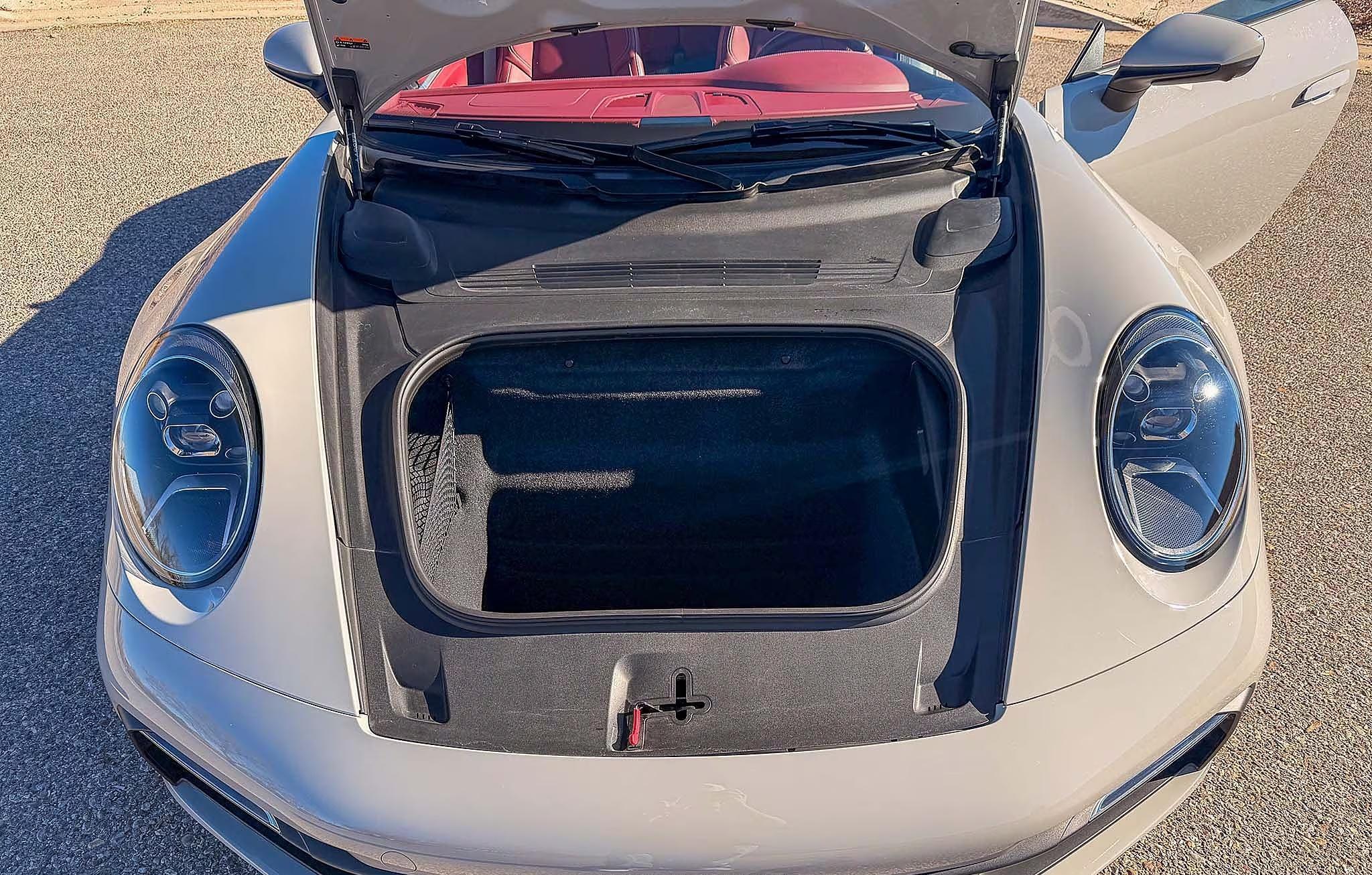 2024 Porsche 911 Carrera Cabriolet